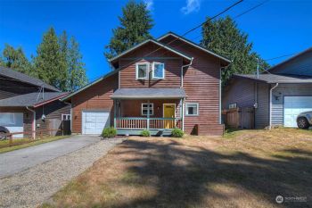 6726 NE Columbia Street , Suquamish, WA 98392