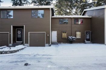 111 NW Columbia Drive #B5, Oak Harbor, WA 98277