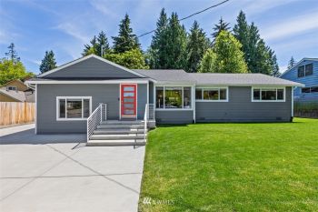 5704 208th Street SW, Lynnwood, WA 98036