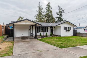 1771 NE 4th Avenue , Oak Harbor, WA 98277