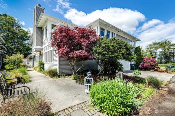229 E 1st Street #2, Port Angeles, WA 98362