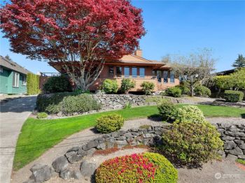 1807 N Hawthorne Drive , Tacoma, WA 98406