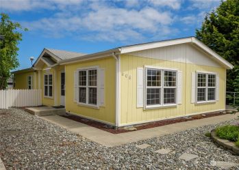 608 N 7th Avenue , Sequim, WA 98382