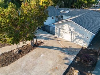 750 N 204th Street , Shoreline, WA 98133