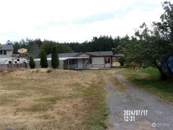 986 Carl Avenue , Oak Harbor, WA 98277