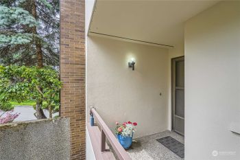 10923 Glen Acres Drive S #B, Seattle, WA 98168