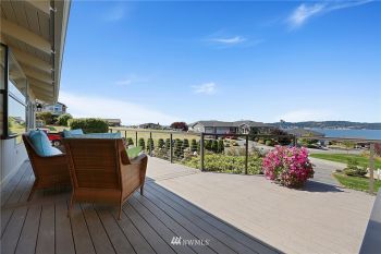 1030 Bayshore Drive , Camano Island, WA 98282