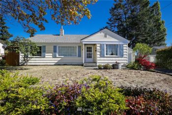 362 SE Neil Street , Oak Harbor, WA 98277